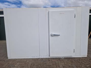 Vriescel 330 x 180 x 211 cm, Nieuw in verpakking, Koelen en Vriezen