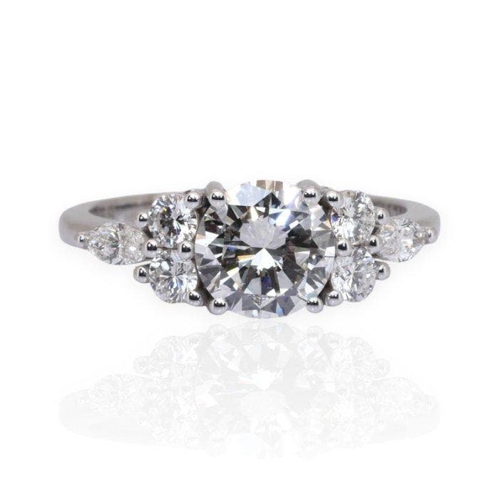 Ring - 18 karaat Witgoud - 2.04ct. tw. Diamant (Natuurlijk), Sieraden, Tassen en Uiterlijk, Ringen