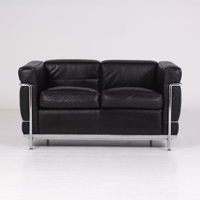 Cassina - Charlotte Perriand, Le Corbusier, Pierre Jeanneret, Antiek en Kunst, Kunst | Designobjecten
