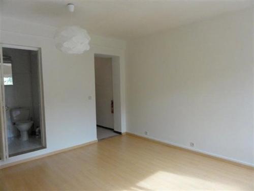 Te Huur Studio Regentesseplein In Den Haag, Huizen en Kamers, Kamers te huur, 20 tot 35 m², Den Haag