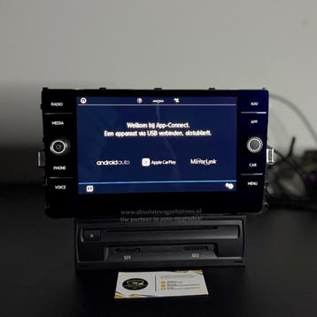 Volkswagen Discover Media 8 inch - inc. inbouw complete SET, Zo goed als nieuw