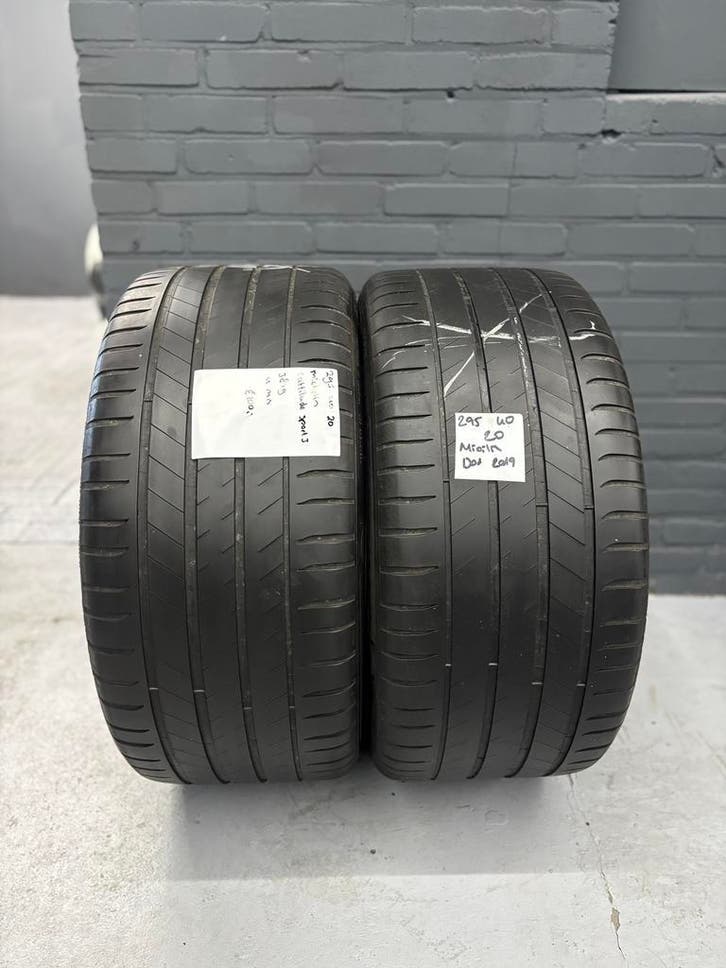 295/40/20 MICHELIN LATTITUDE SPORT 3 4MM 2 STUKS €100,- (319, Auto-onderdelen, Banden en Velgen, 20 inch, Zomerbanden, 295 mm