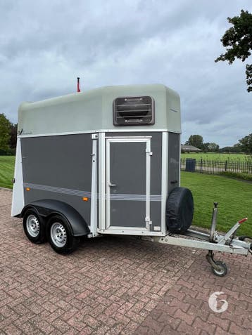 Leuke Humbaur 1,5 paards! 2007!, Ophalen, Zo goed als nieuw, Hout, 1½-paards trailer