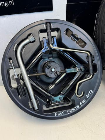 Fiat Punto Evo bj.2013 Reservewiel/thuiskomer met Krikset, Gebruikt, 15 inch, Banden en Velgen, 185 mm