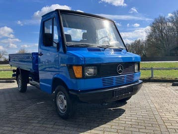 Mercedes-Benz - 207 - 1984