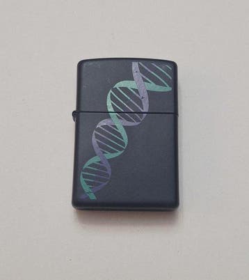 Zippo, ADN Abril de 2010 - Aansteker - Staal, Verzamelen, Nieuw