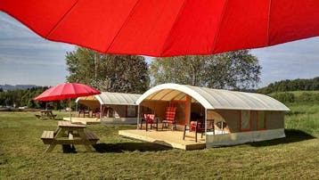Glamping Tsjechie, Huisdier toegestaan, 2 slaapkamers, Landelijk, In bos