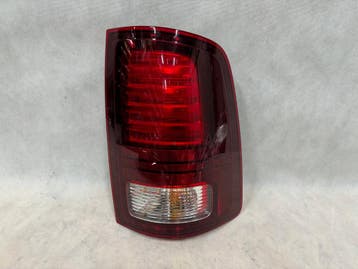 Dodge RAM 2013-2018 rechter LED achterlicht donker, Verzenden, Gebruikt