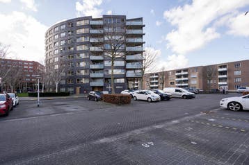 Te huur: Appartement Marga Klompéhof in Almere, Huizen en Kamers, Almere, Flevoland, Appartement