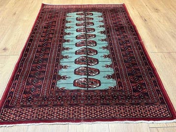 Prachtig Pakistaans Bukhara-tapijt met een klassiek, Nieuw