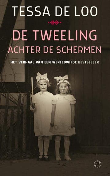De tweeling achter de schermen - Tessa de Loo 9789029526685, Verzenden, Zo goed als nieuw, Tessa de Loo
