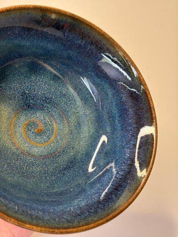 Japanse Juny-stijl chawan – diepblauw glazuur – gesigneerd