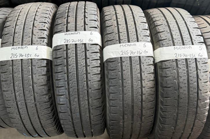 4x 215-70-15c Michelin Zomer 2x5mm +2x6mm €60 PST 215 70 15c, Auto-onderdelen, Banden en Velgen, 15 inch, Zomerbanden, 215 mm