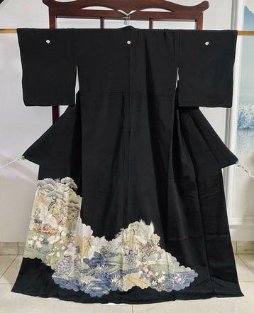 Japanse zijden zwarte kimono met mouwen - Japan - Halverwege