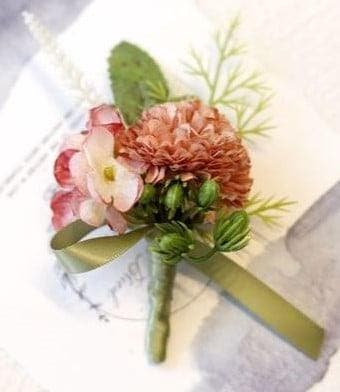 Luxe corsage roodbruin groen met besjes no24 boutonnière op, Ophalen of Verzenden, Nieuw