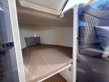 PRIMEUR 850 CABIN MET SUZUKI 200 pk | Compleet uitgevoerd |, Nieuw, Polyester, Benzine, Binnenboordmotor