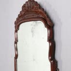 Notenhouten 18e eeuwse Soester spiegel met afneembare kroon, Ophalen of Verzenden