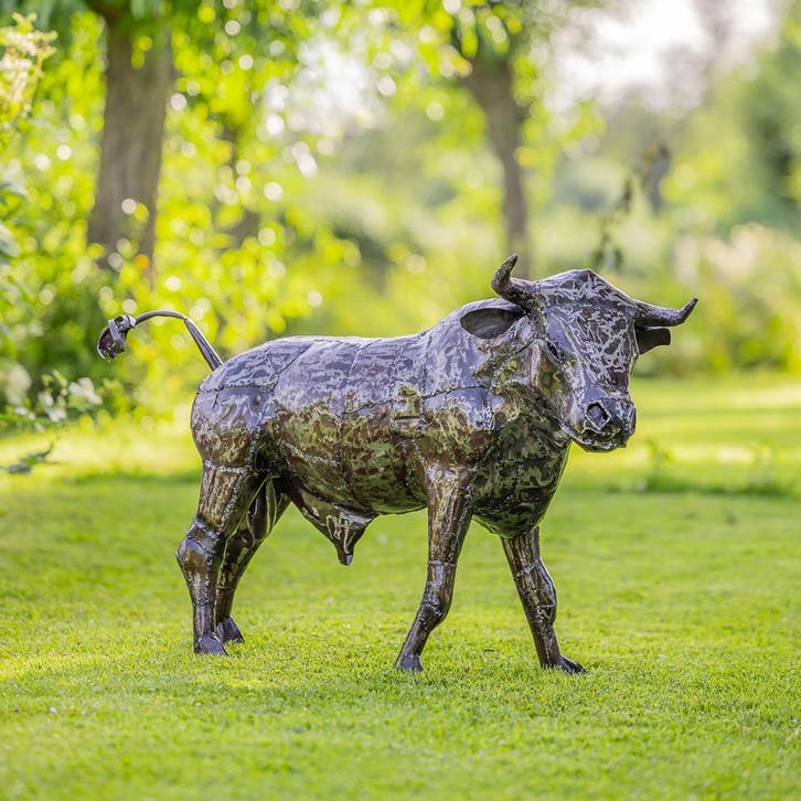 Metalen stier, Tuin en Terras, Tuinbeelden, Nieuw, Metaal, Dierenbeeld, Ophalen of Verzenden
