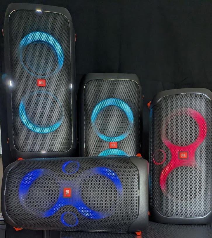 PARTYSPEAKER HUREN TWENTE; Bluetooth Speaker met Accu!, Hobby en Vrije tijd, Feestartikelen | Verhuur, Zo goed als nieuw, Ophalen of Verzenden