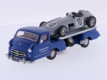 Schaal 1:43 Conrad 1034 Mercedes-Benz raceautotransporter..., Ophalen of Verzenden, Gebruikt