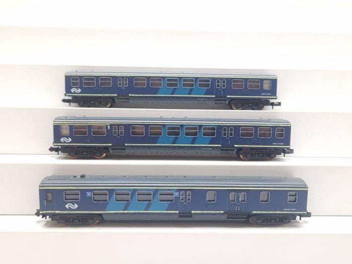 Zelfbouw/Minitrix N - Modeltrein (3) - 3x Plan E rijtuigen -, Hobby en Vrije tijd, Modeltreinen | N-Spoor