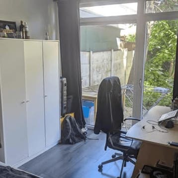 Kamer in Den Haag gevonden voor €300,- pm, Huizen en Kamers, Huizen te huur, Den Haag, Den Haag, Direct bij eigenaar, Appartement