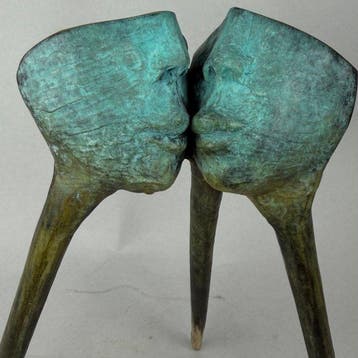 Dariusz Zielinski - The Kissl - bronze sculpture)