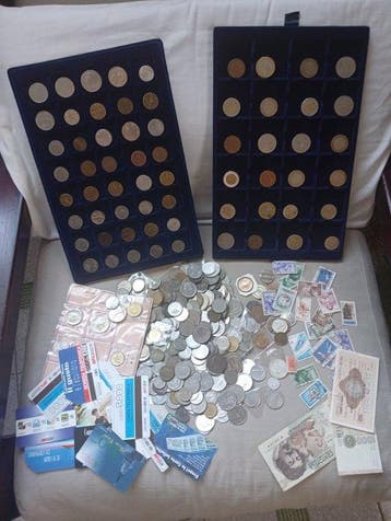 Wereld. lotto da 1026 monete Regno- Repubblica Mondiali
