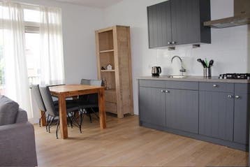 Te huur: Appartement Emmastraat in Vlaardingen, Huizen en Kamers, Vlaardingen, Appartement, Zuid-Holland