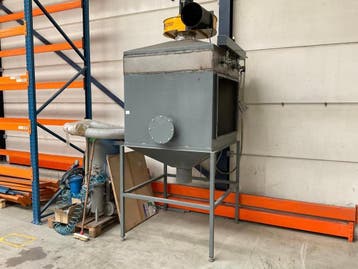 Online veiling: Straalcabine met afzuigunit Dynovent 4700.