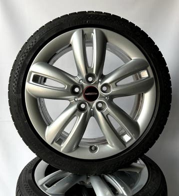 MINI Cooper S F55 F56 F57 17 inch JCW Velgen + Winterbanden, Gebruikt, Banden en Velgen, 17 inch, Personenwagen