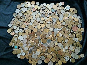 Europa. 1,5 KG vintage tokens, medals, jetons, exonumia.