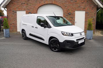 Fiat Doblò 1.5 BlueHDi 130pk S&S L2 AppleCarplay/Android aut, Stof, Gebruikt, Euro 6, Wit