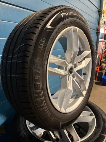 Originele Audi Q3 / Volkswagen Tiguan 18 inch zomerset, Ophalen, 18 inch, Gebruikt, Banden en Velgen