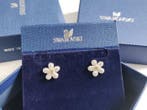 Swarovski - Beeldje - Swarovski flower stud earrings -