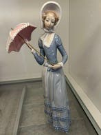 Lladró - Vicente Martinez - Beeldje, “Aranjuez Little Lady”