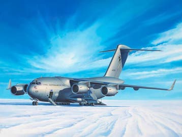 REVELL 03747 BOEING C-17A GLOBEMASTER III R.A.A.F 1/144, Nieuw