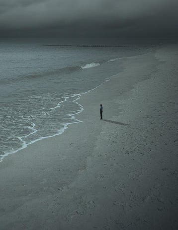 Phil McKay (1963) - Staring at the sea