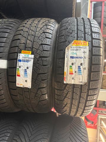 225-55-17 Pirelli Winterbanden NIEUW Incl Montage 225 55 17, Ophalen, Nieuw, 17 inch, Winterbanden