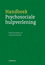 9789024438457 Handboek psychosociale hulpverlening, Boeken, Verzenden, Zo goed als nieuw, Roel Bouwkamp