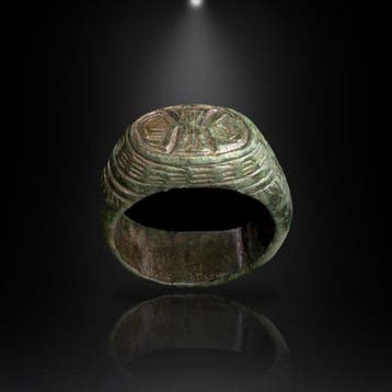 Middeleeuws Brons Middeleeuwse / vroegmoderne bronzen ring –
