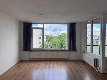 Te huur: Appartement Aartsbisschop Romerostraat in Utrecht, Huizen en Kamers, Utrecht, Appartement, Utrecht