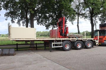 Veiling: Platte Oplegger Floor 48000kg 2007 met laadkraan, Overige kleuren, Overige brandstoffen, Aanhangers en Opleggers, BTW verrekenbaar