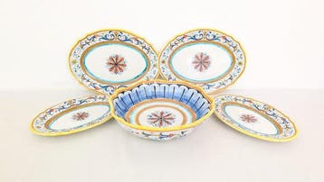Maioliche Deruta - Schaal (5) - Keramiek - Met de hand