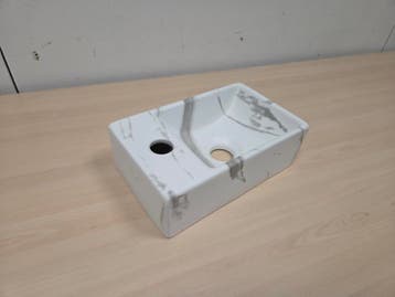 Fontein Gido XS 31 x 18 x 11 cm – keramiek marmerlook –, Ophalen of Verzenden, Nieuw, Kraan