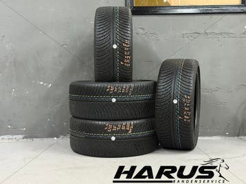 245/35/20 95V NAO Michelin winterbanden 7,4mm profiel 4X, Auto-onderdelen, Banden en Velgen, Band(en), Personenwagen, 20 inch