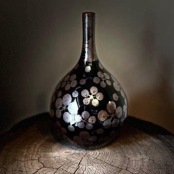 Vaas - Steengoed - Japan - Tenmoku Plum Blossom