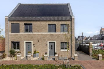 Woonhuis met 5 kamers in Veldhoven, Huizen en Kamers, Veldhoven, Overige soorten, Direct bij eigenaar