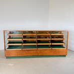 Vintage eiken fournituren toonbank – SLB Stuttgart, Glas, 150 tot 200 cm, Vintage, Ophalen of Verzenden