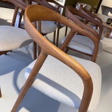 Eetstoel Rayven - hout en stof grijs - Set van 6 - Eleonora, Huis en Inrichting, Ophalen of Verzenden, Nieuw, Scandinavisch, Vijf, Zes of meer stoelen